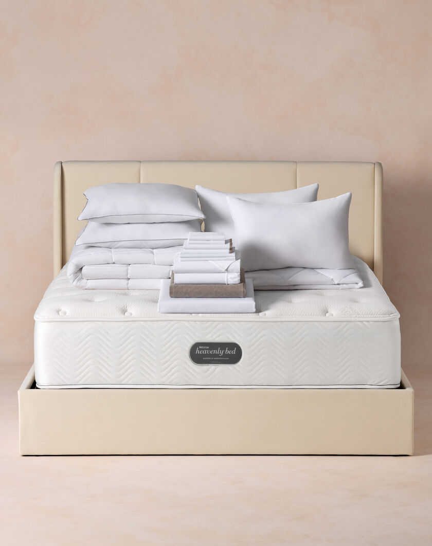 Hotel Bed & Bedding Set thumbnail number 0